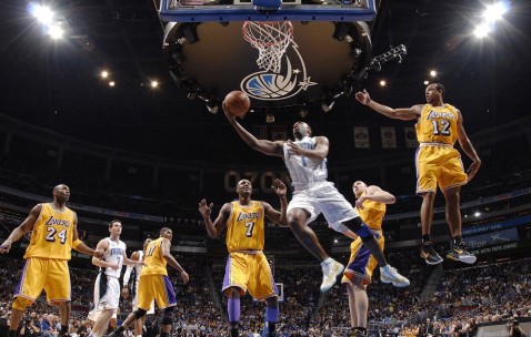 开云体育平台-梅西巅峰对决萨拉赫，40分钟激战西班牙，势不可挡胜负难料！巅峰对决！梅西萨拉赫西班牙激战40分钟，胜负难分