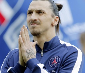 开云体育平台-怒摔水瓶与场边嘶吼，一场失控的豪门盛宴，怒摔水瓶与场边嘶吼，一场失控的豪门盛宴