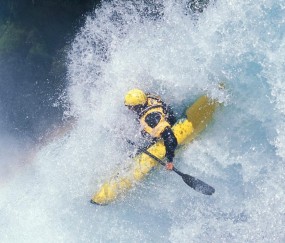 开云体育平台-绿茵场上的敬礼，当本菲卡为巴黎列队，足球精神在闪光，致敬！绿茵场上的体育精神之光
