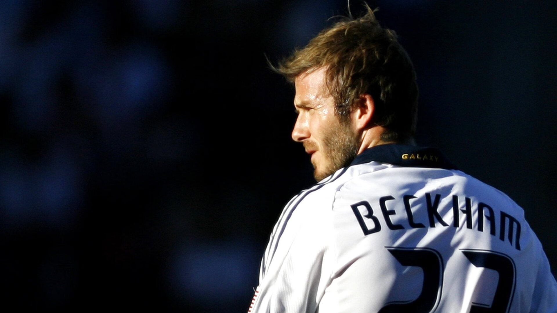 门线救险点燃序章，塞维利亚的跨界战书与多线征途，门线救险奏响序章，塞维利亚亮剑多线征途