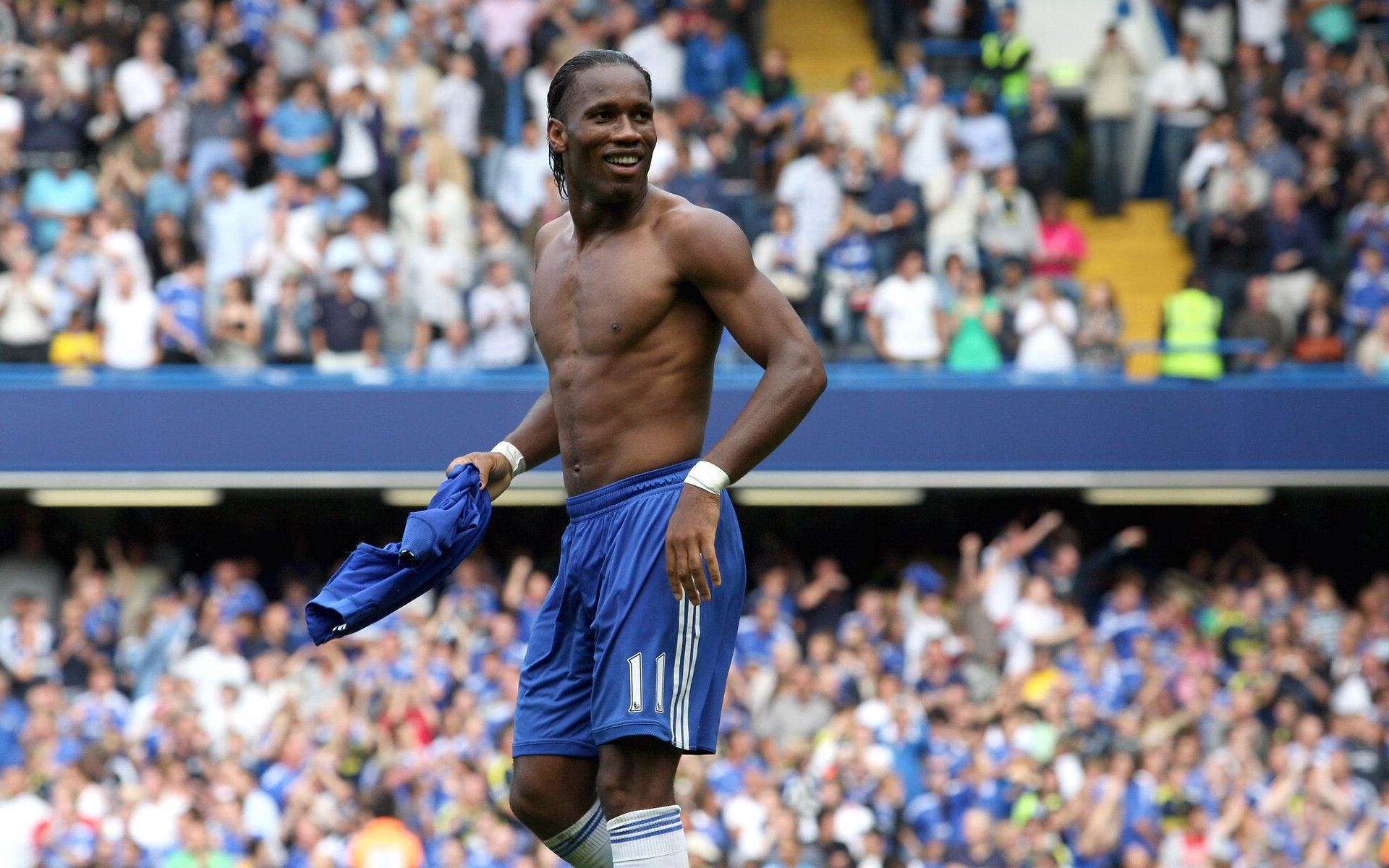 海港再度上演帽子戏法，哈兰德后防线成筛子！海港帽子戏法再上演，哈兰德防线成漏斗