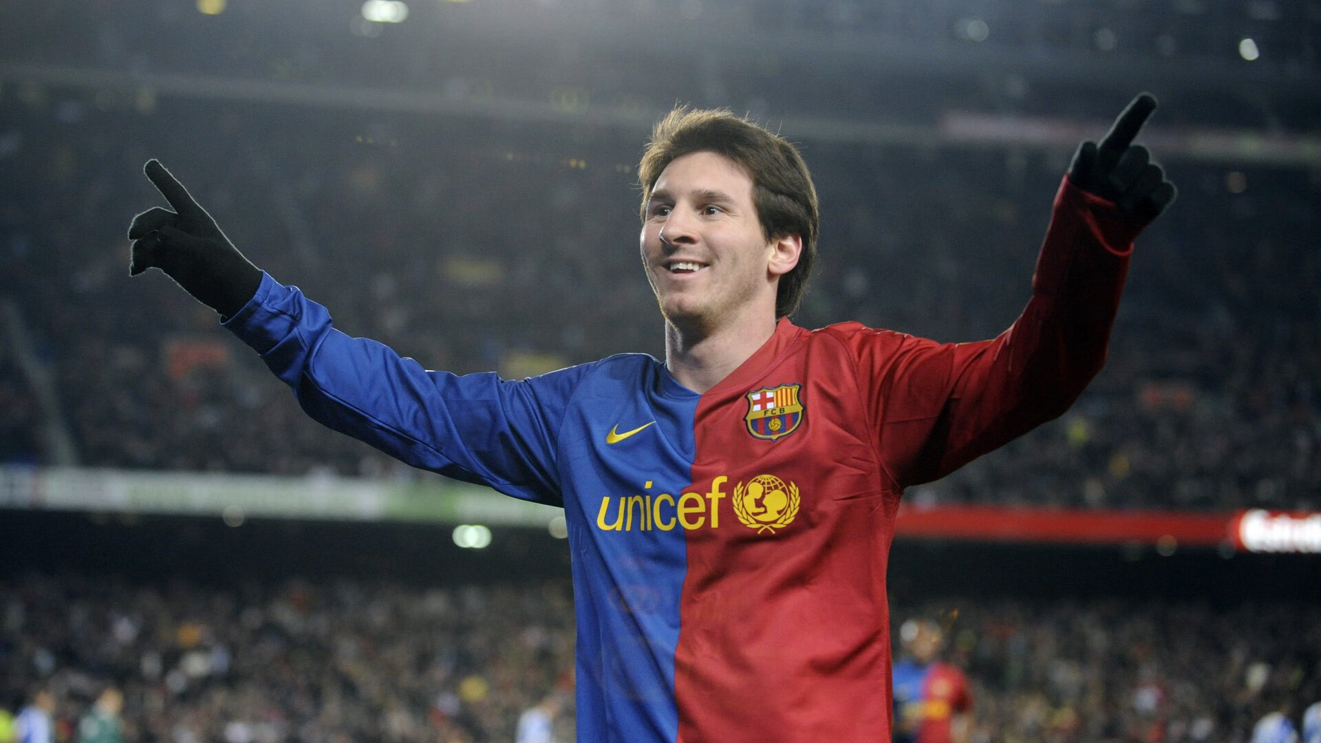 战术奏效！海港双翼齐飞压制C罗整场无力还手，战术奏效！海港双翼齐飞压制C罗整场无力还手